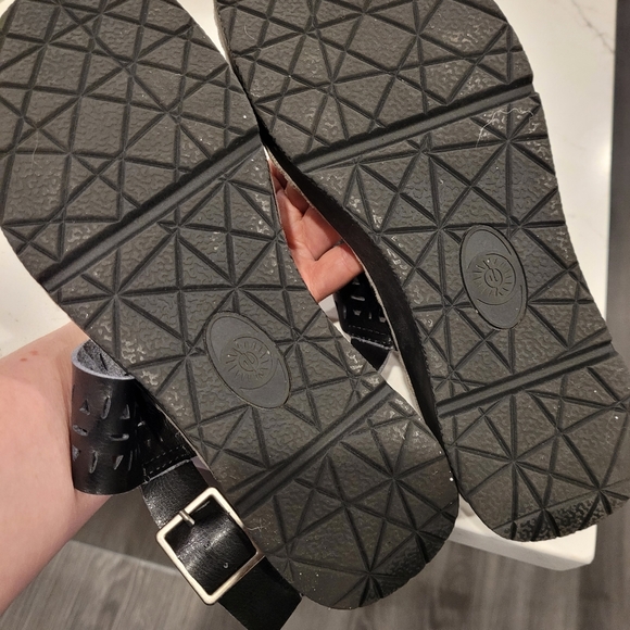 Earth Spirit Sandals - black, size 9 - Picture 6 of 6